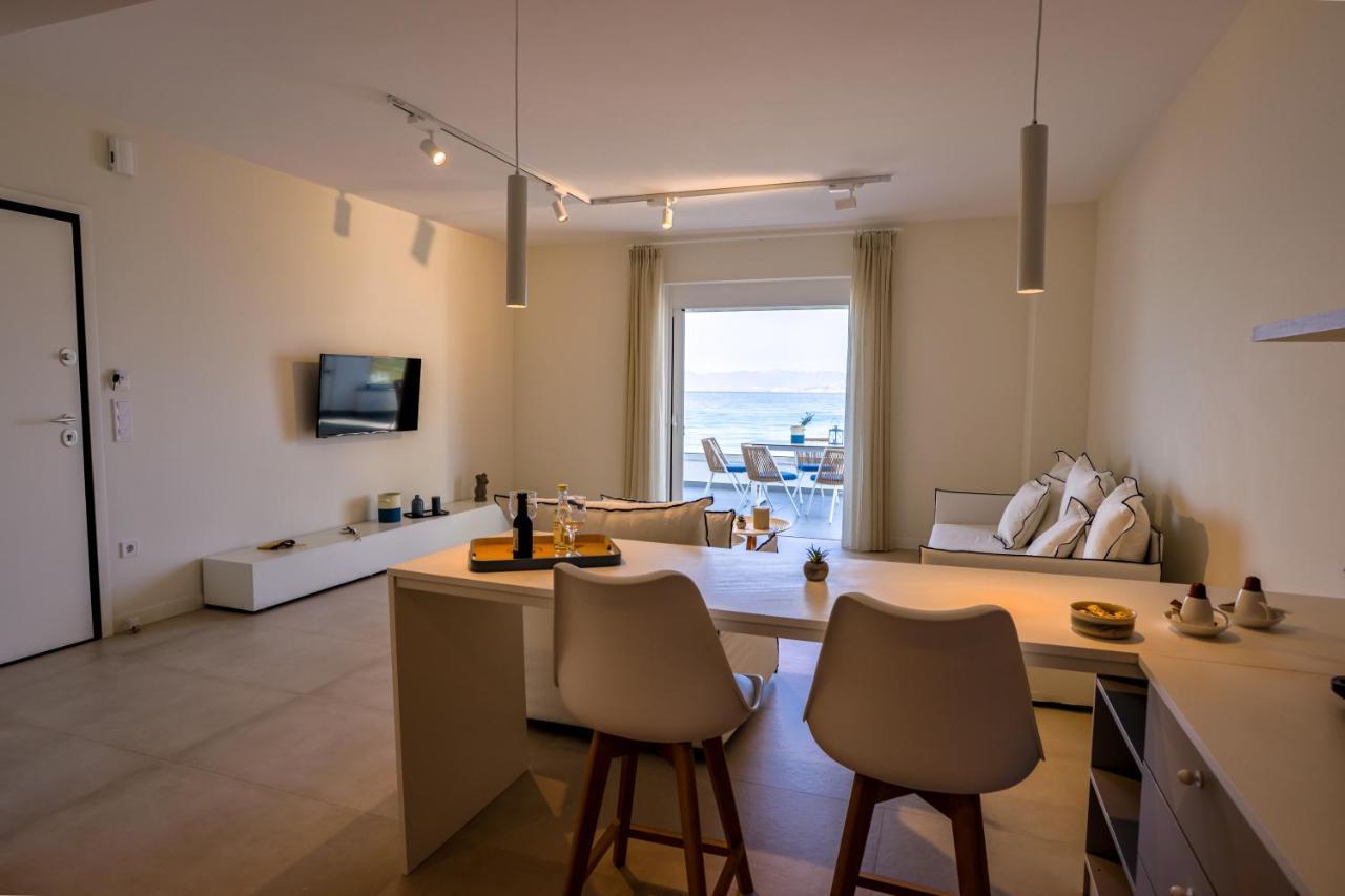 La Mer Bleue Beachfront Boutique Apartments Vrahati Dış mekan fotoğraf