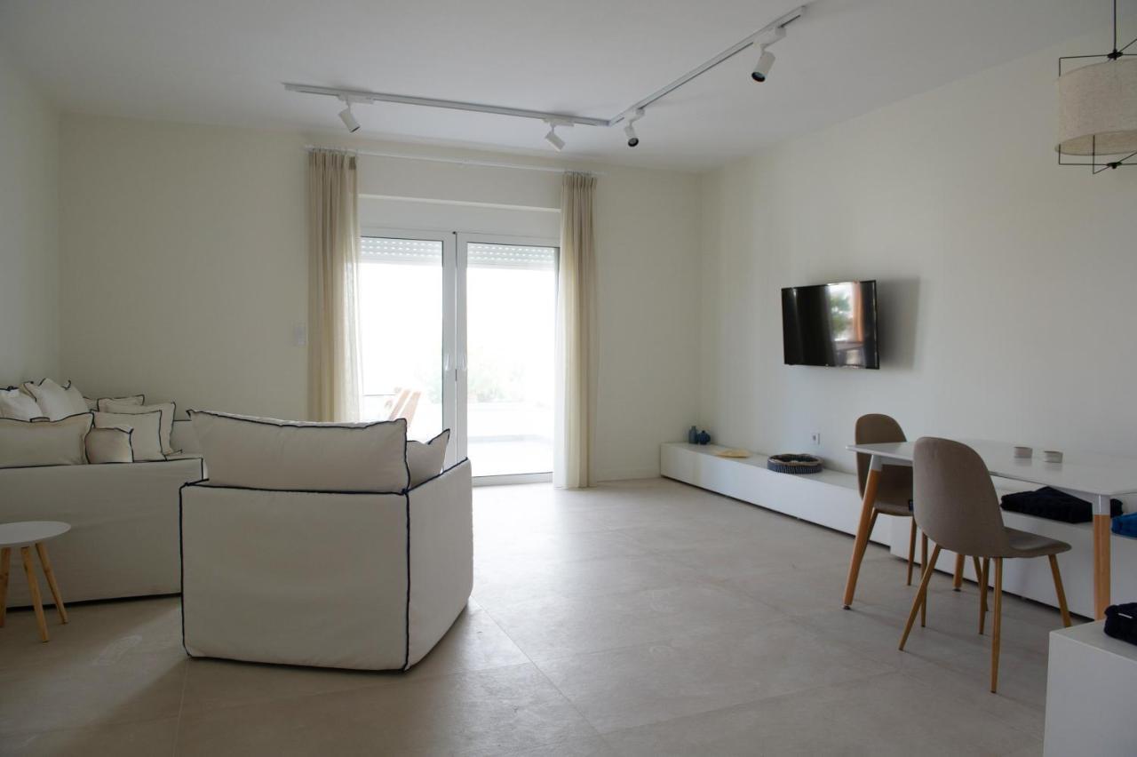 La Mer Bleue Beachfront Boutique Apartments Vrahati Dış mekan fotoğraf